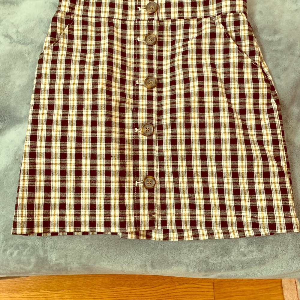 Hollister mini skirt